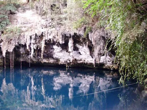 Nota sobre Cenote Yokdzonot, Yucatán