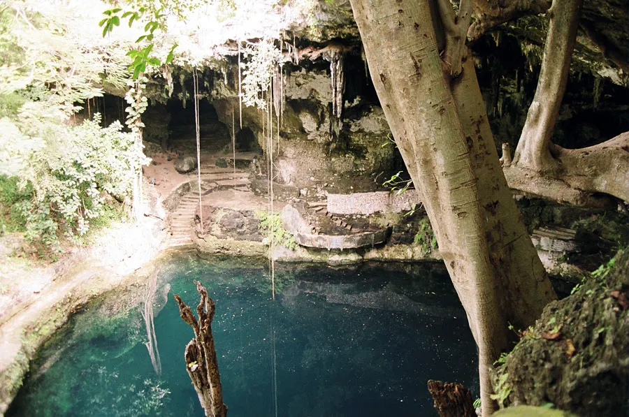 Nota sobre Cenote de Zací en Valladolid, Yucatán