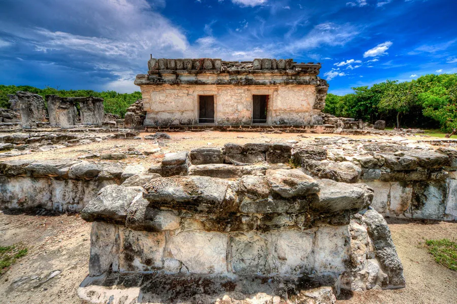 Nota sobre El Rey y El Meco, los antiguos mayas en Cancún