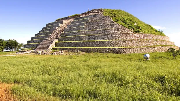 Nota sobre Sitio arqueológico de Izamal, Yucatán