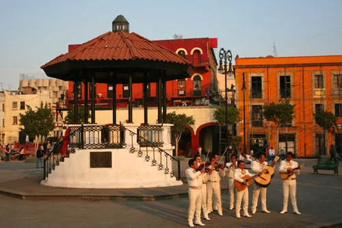 Nota sobre La Casa de los Azulejos, en la Ciudad de México