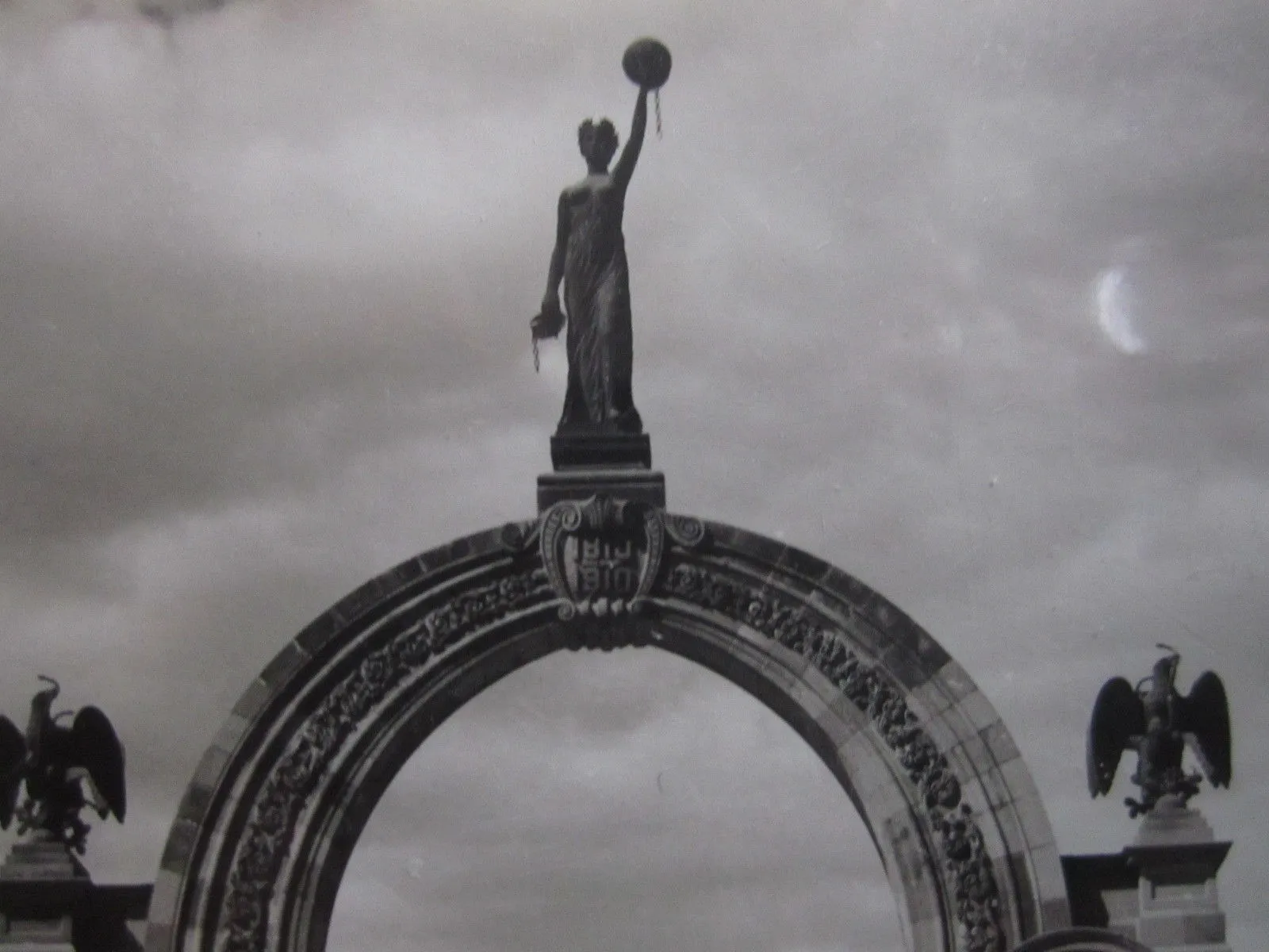 Nota sobre  El Arco de la Independencia en Monterrey, Nuevo León