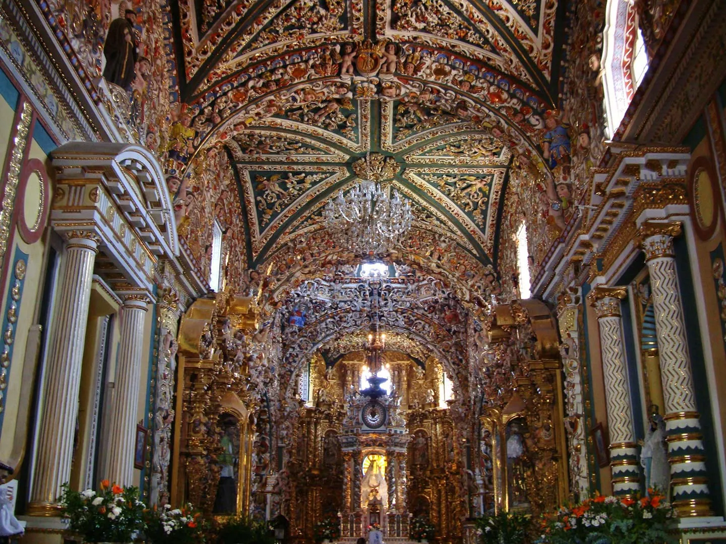 Nota sobre Santa María Tonantzintla, obra de arte del barroco en Puebla