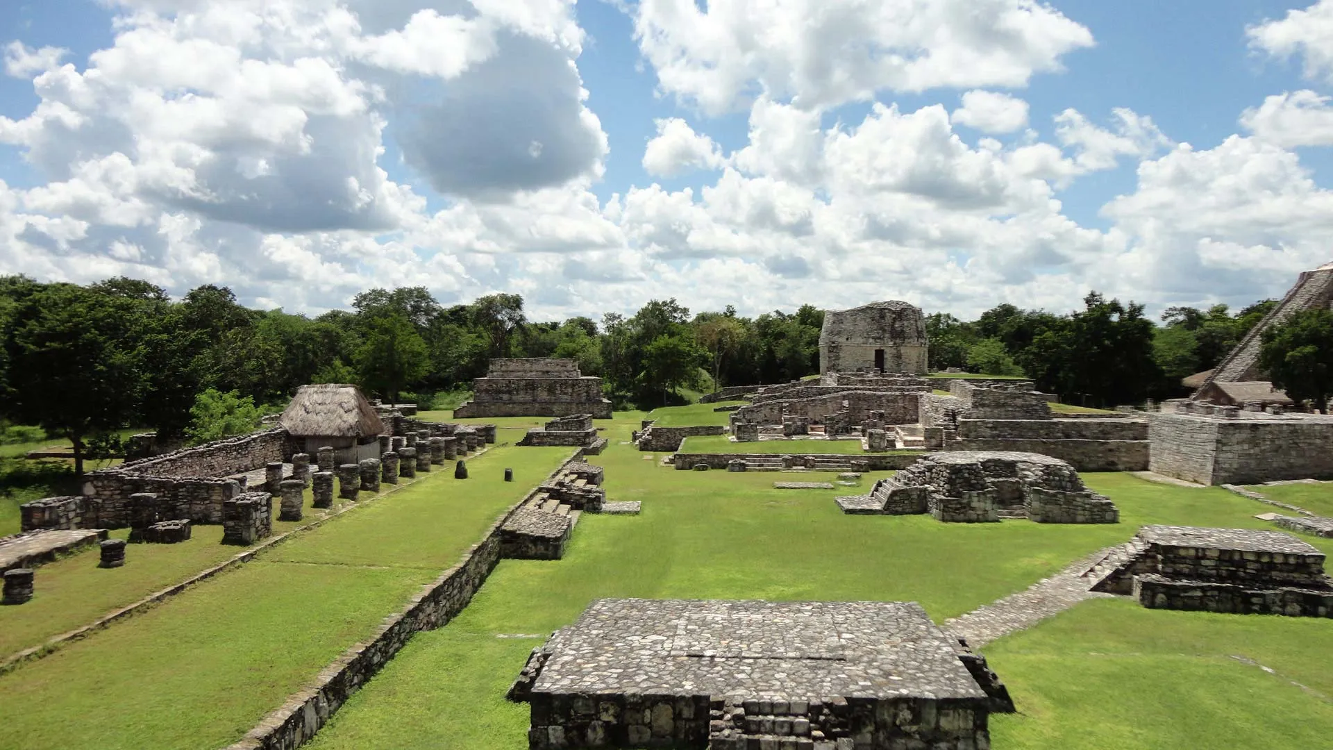 Nota sobre Zonas arqueológica de Chicanná, Yucatán
