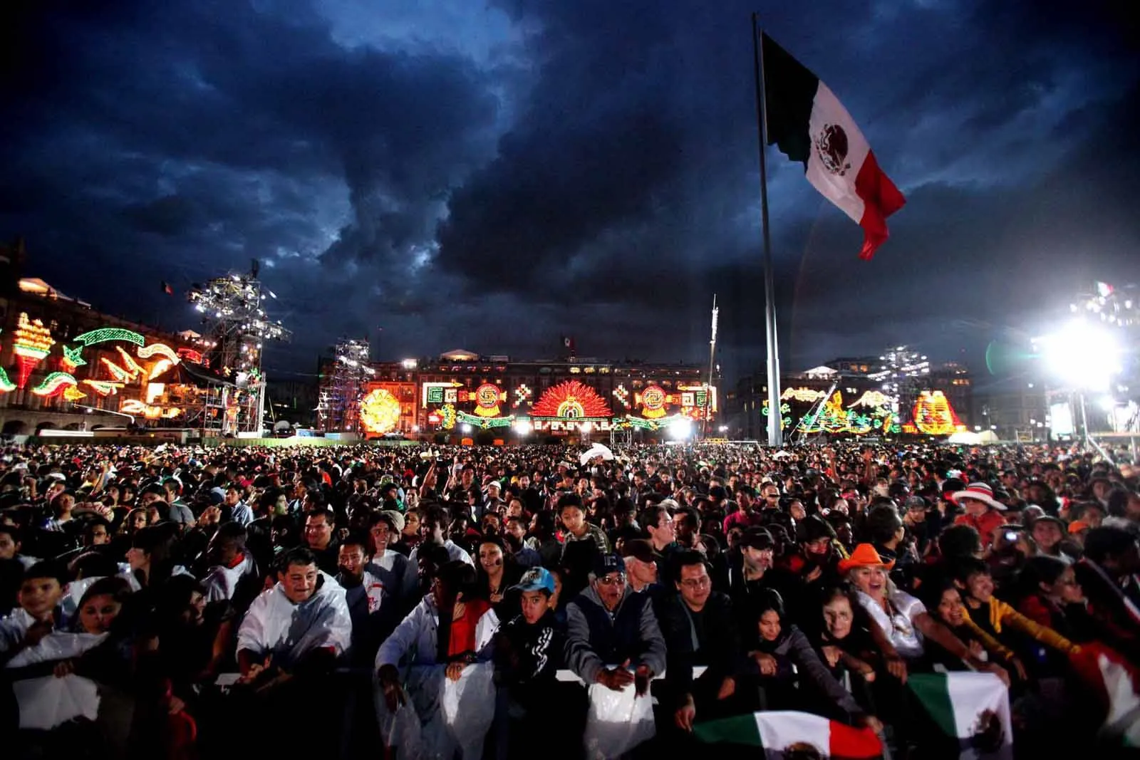 Nota sobre Viaja a Querétaro y da el Grito de Independencia