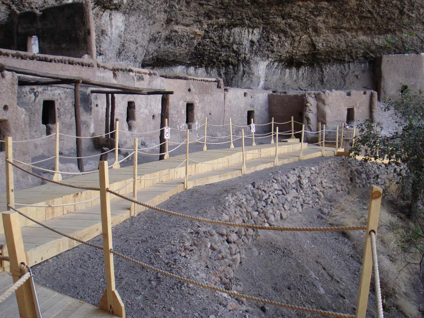 Nota sobre Sitio arqueológico del Cerro de la Estrella en la Ciudad de México