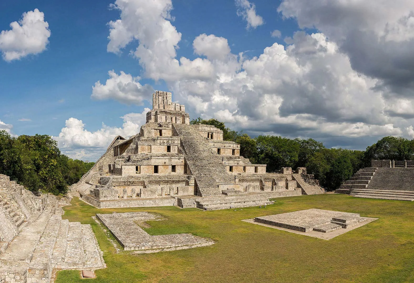 Nota sobre Hechízate con el esplendor de la ciudad maya Edzná