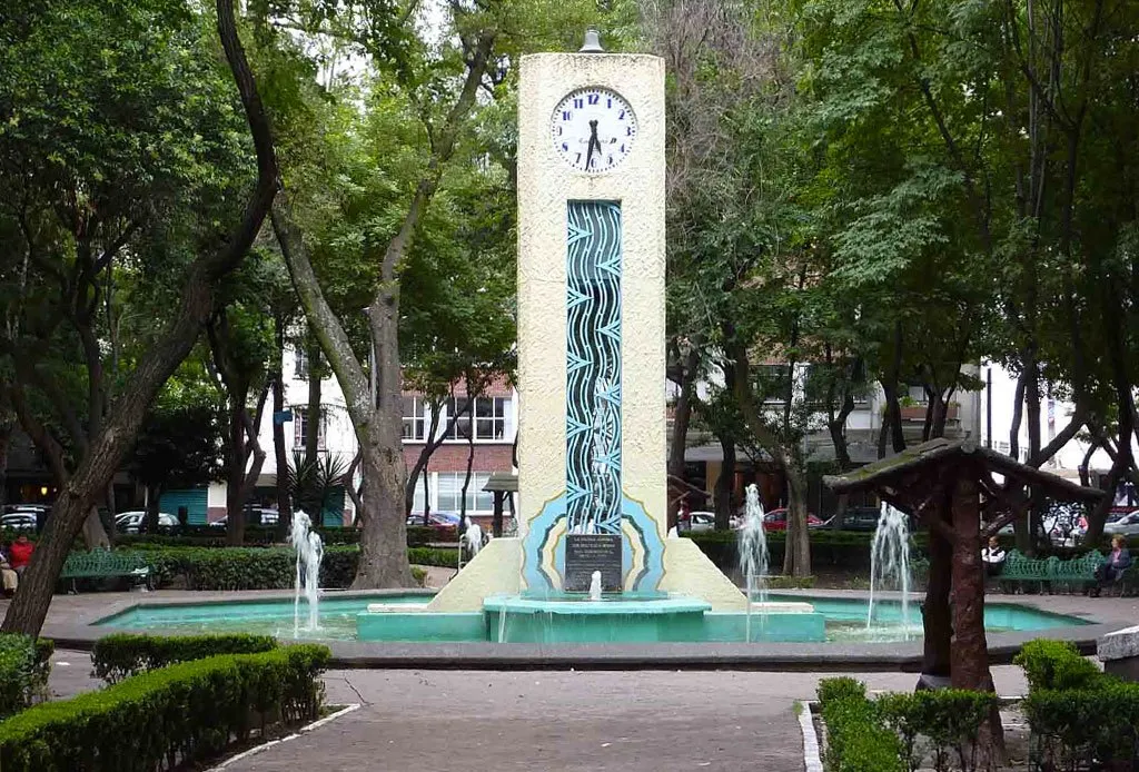 Nota sobre Un breve recorrido por el Parque México, en la Colonia Condesa