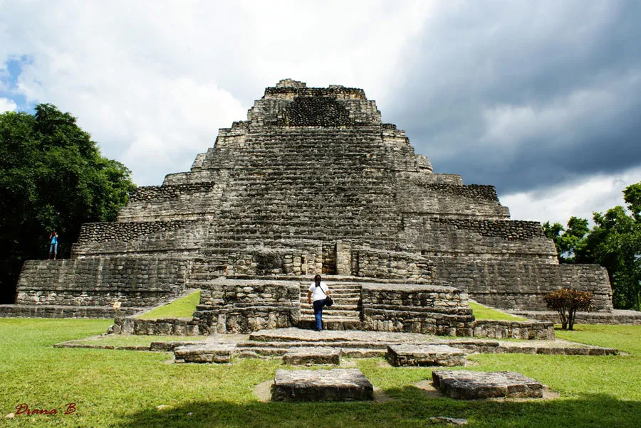 Nota sobre La bajada de Kukulcan en Chichen Itzá