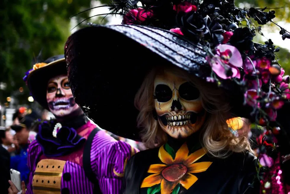 Nota sobre 12 formas de celebrar el día de muertos en la Ciudad de México