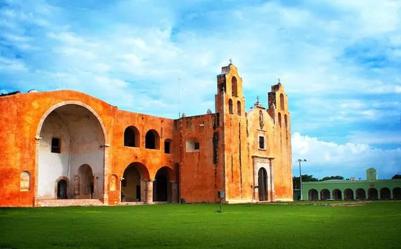 Nota sobre Pueblos y conventos de Yucatán