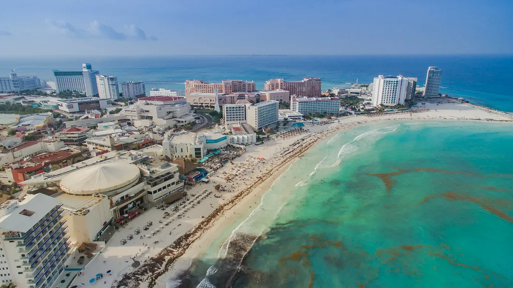 Nota sobre  Cancún anticipa recuperación del sector turístico hasta el año 2022