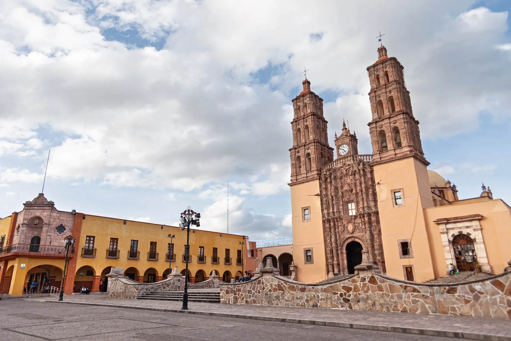 Nota sobre Dolores Hidalgo, Guanajuato, para un paseo corto 