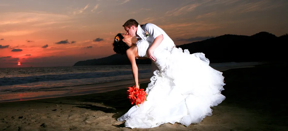 Ixtapa Zihuatanejo da la bienvenida e invita al romance