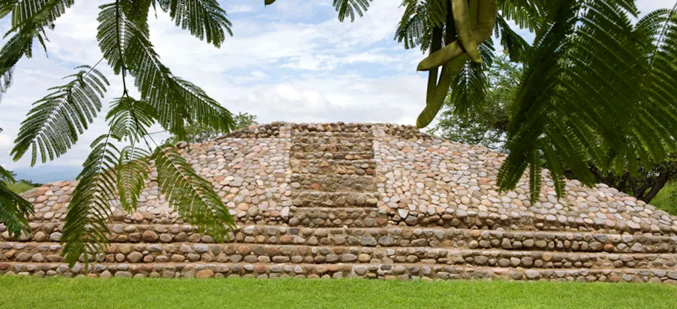 La Campana, historias labradas en piedra