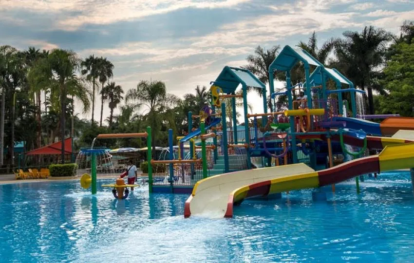 Un viaje de amigos a los parques de Oaxtepec Un viaje de amigos a los parques de Oaxtepec