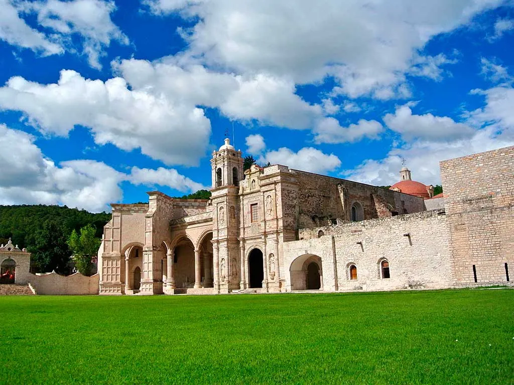 Valle de Bravo Pueblo Magico
