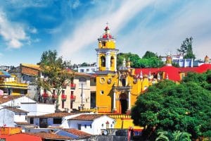 Guía Turística de Xalapa: Arte, Café y Niebla en la Capital Veracruzana