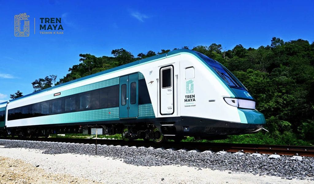 Bacalar en tren: la ruta perfecta para descubrir uno de los paisajes más impresionantes de México